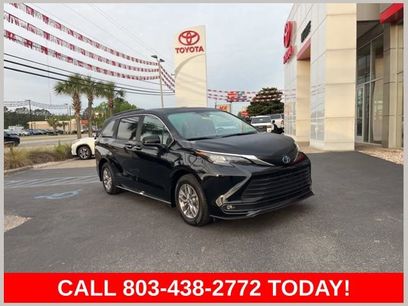 Used 2025 Toyota Sienna XLE
