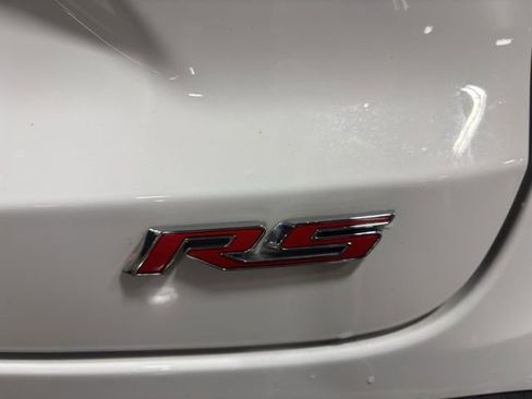 Used 2024 Chevrolet Trax RS w/ Sunroof Package FWD image 29