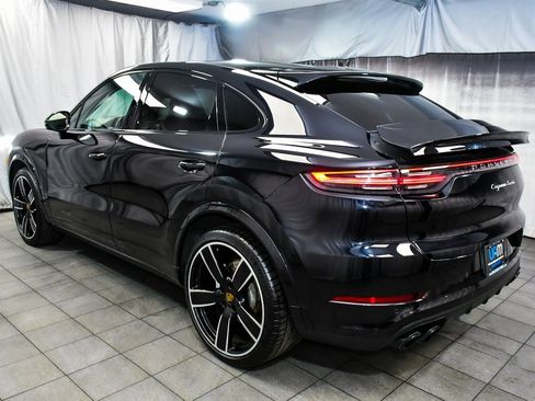 Used 2021 Porsche Cayenne Turbo w/ Assistance Package image 4