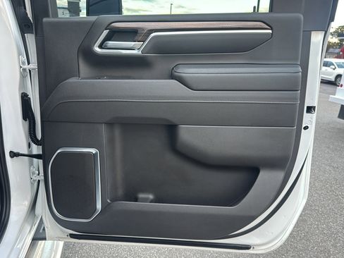 Used 2025 Chevrolet Silverado 2500 LT w/ Convenience Package image 21