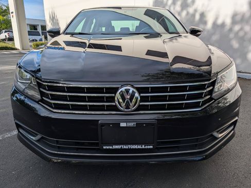Used 2016 Volkswagen Passat 1.8T S FWD image 2