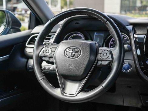 Used 2024 Toyota Camry SE w/ Cold Weather Package FWD image 14