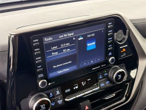 Used 2021 Toyota Highlander LE image 14