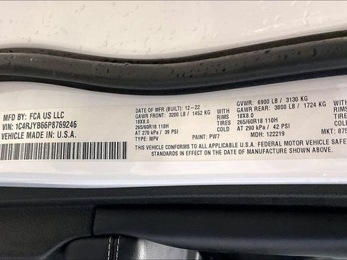 Used 2023 Jeep Grand Cherokee 4WD 4xe w/ Luxury Tech Group II image 28