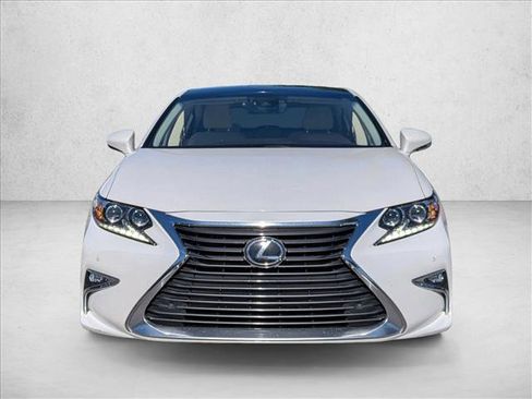 Used 2018 Lexus ES 350 image 2