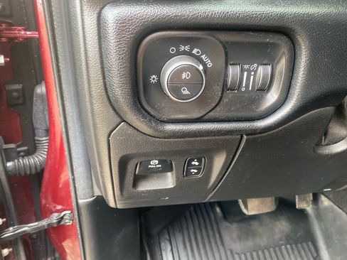 Used 2019 RAM 1500 Big Horn AWD/4WD image 11