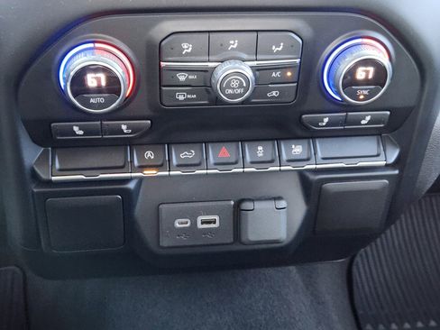 Used 2021 Chevrolet Silverado 1500 LT image 14