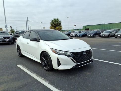 Used 2024 Nissan Sentra SR image 7