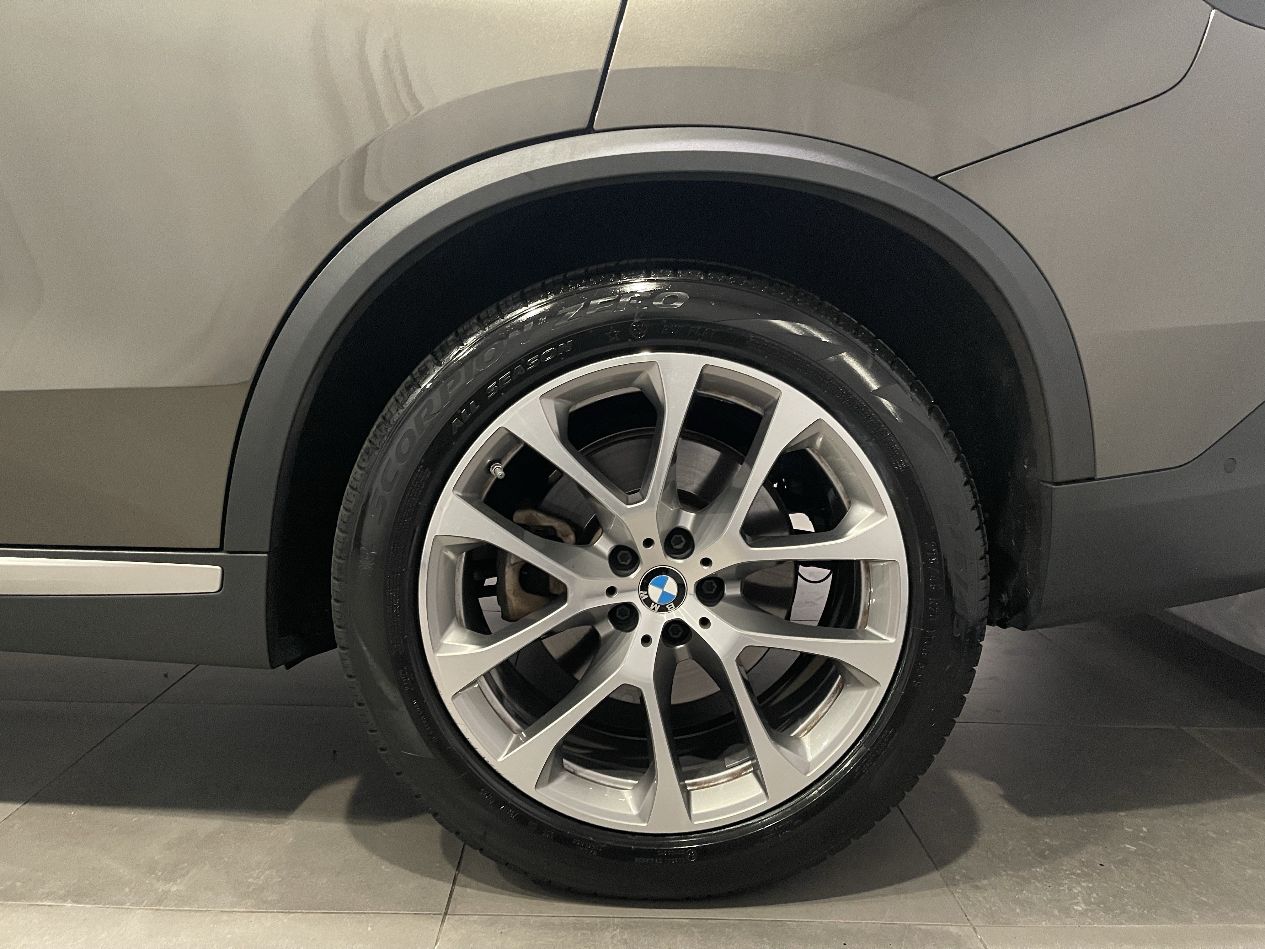 Certified 2024 BMW X5 xDrive40i AWD/4WD image 8