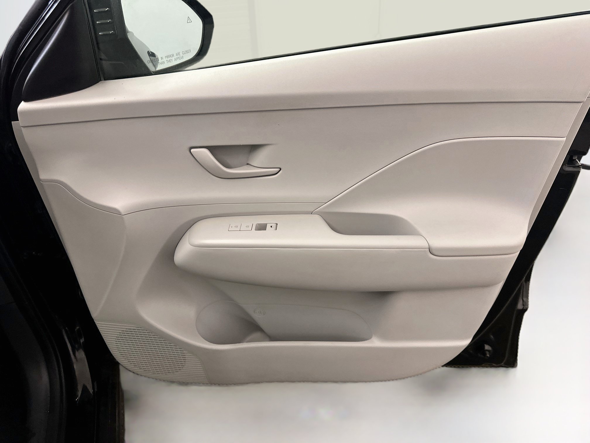 Used 2025 Hyundai Kona SEL AWD/4WD image 32