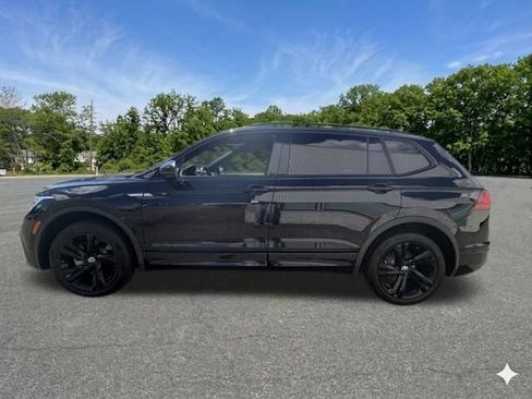 Used 2024 Volkswagen Tiguan SE R-Line AWD/4WD image 5