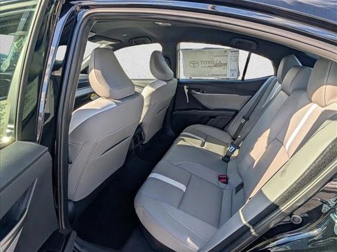 New 2026 Toyota Camry SE image 9