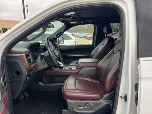 Used 2024 Ford Expedition Max Limited image 27