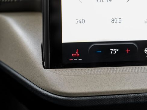 Used 2025 Ford Maverick Lariat w/ 4K Tow Package image 27