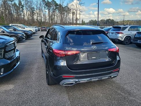 Used 2025 Mercedes-Benz GLC 300 4MATIC image 7