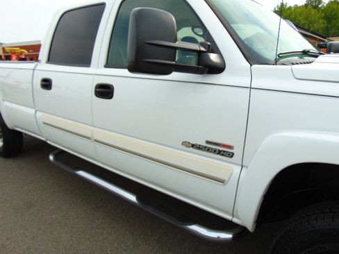 Used 2005 Chevrolet Silverado 2500 LS w/ Heavy-Duty Power Package RWD image 47