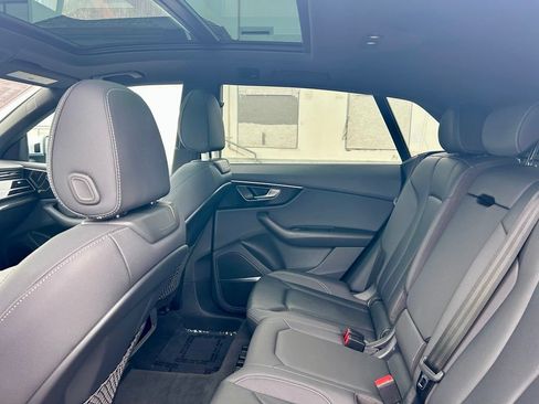Used 2021 Audi Q8 Premium Plus AWD/4WD image 12