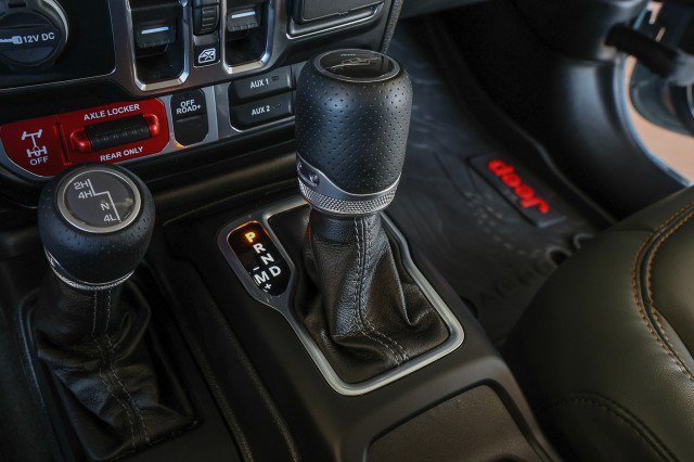 Used 2024 Jeep Gladiator Mojave w/ Steel Bumper Group AWD/4WD image 23