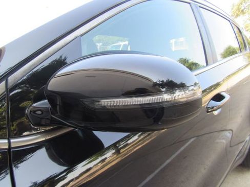 Used 2021 Kia Sportage S image 15