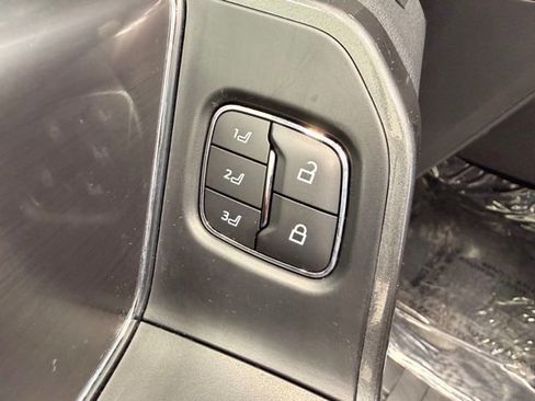 Used 2022 Ford F150 Lariat w/ Equipment Group 502A High AWD/4WD image 25