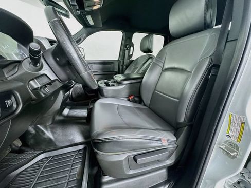 Used 2024 RAM 3500 Tradesman w/ Chrome Appearance Group AWD/4WD image 23