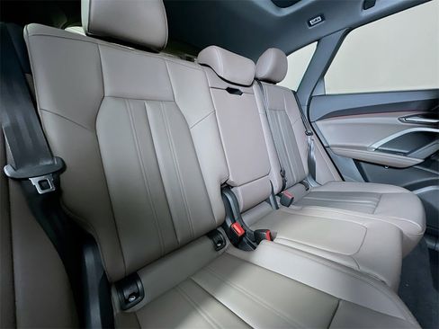 New 2025 Audi Q5 Premium Plus image 25