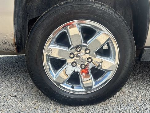 Used 2007 Chevrolet Avalanche LTZ w/ LTZ Preferred Equipment Group AWD/4WD image 9