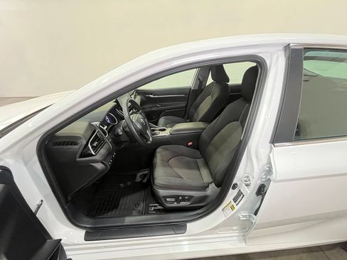 Used 2023 Toyota Camry LE FWD image 17