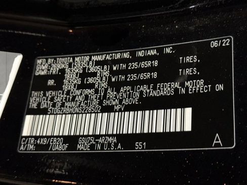 Used 2022 Toyota Highlander XLE AWD/4WD image 29