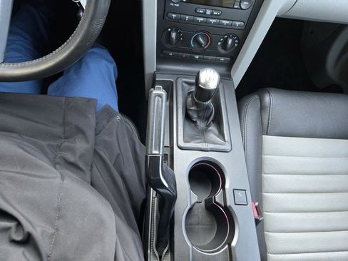 Used 2009 Ford Mustang GT image 14