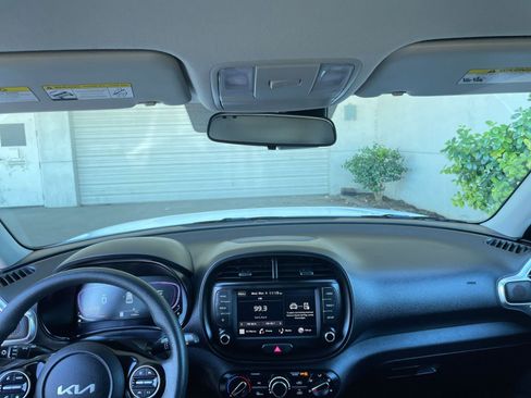 Used 2025 Kia Soul LX w/ LX Technology Package image 33