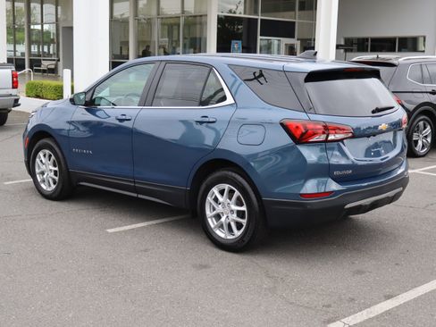 Used 2024 Chevrolet Equinox LT FWD image 8