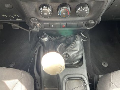 Used 2017 Jeep Wrangler Unlimited Sport AWD/4WD image 23