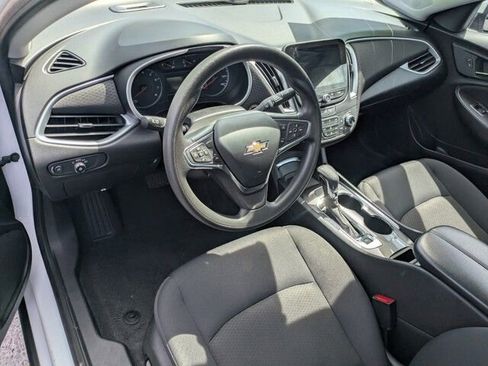Used 2023 Chevrolet Malibu LT image 11