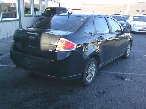 Used 2009 Ford Focus SE image 4