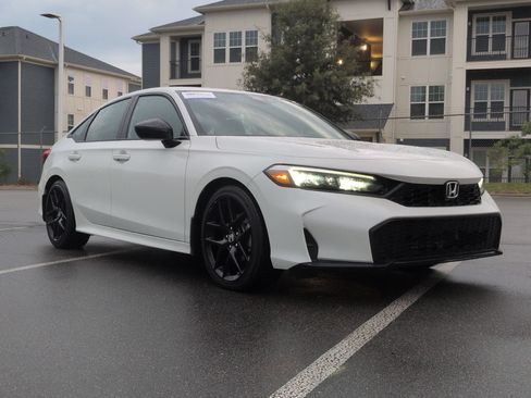 Used 2025 Honda Civic Sport image 1
