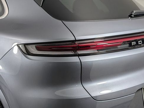 New 2026 Porsche Cayenne AWD/4WD image 15