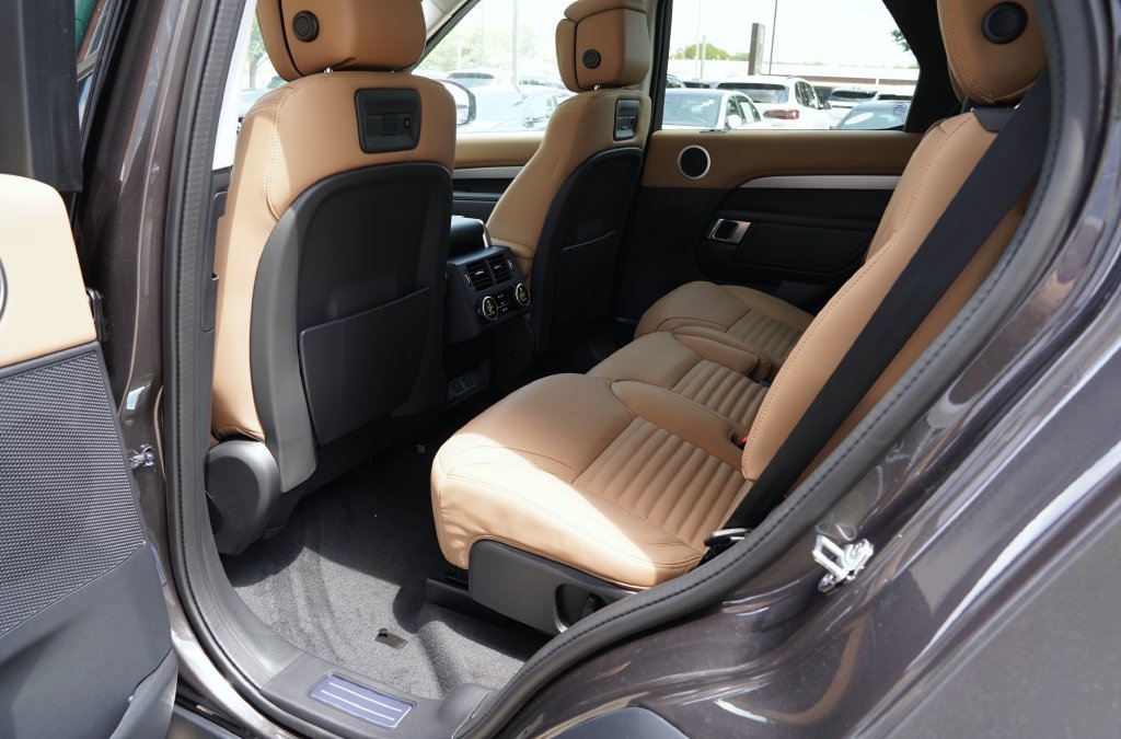 New 2026 Land Rover Discovery Limited Edition AWD/4WD image 33