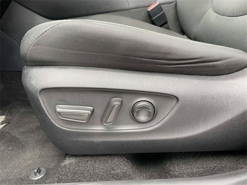 Used 2024 Toyota RAV4 XLE image 20