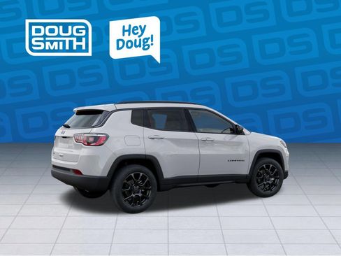New 2026 Jeep Compass Latitude AWD/4WD image 3