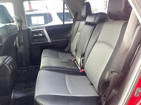 Used 2018 Toyota 4Runner SR5 Premium image 19