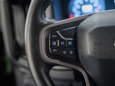 Used 2025 Ford Bronco Badlands image 34