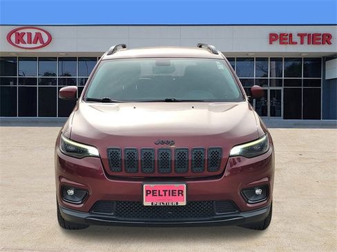 Used 2019 Jeep Cherokee Latitude Plus image 2