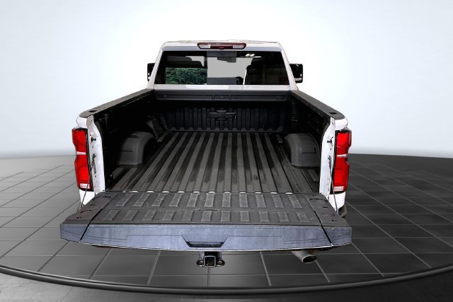 Used 2025 Chevrolet Silverado 2500 LTZ w/ Trail Boss Package AWD/4WD image 5