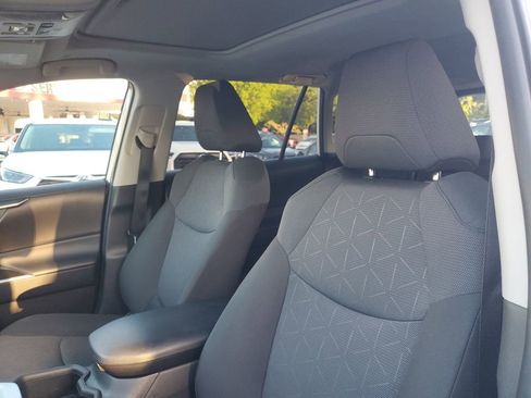 Used 2024 Toyota RAV4 XLE w/ Convenience Package image 17