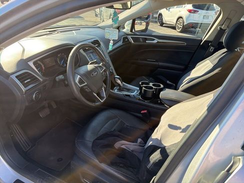 Used 2014 Ford Fusion SE w/ Equipment Group 202A image 13