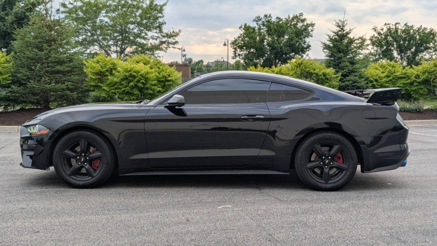 Used 2018 Ford Mustang Coupe RWD image 9