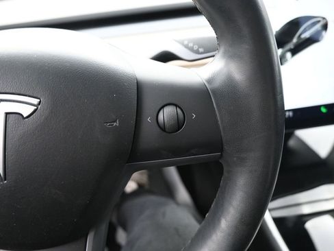 Used 2018 Tesla Model 3 Mid Range image 21