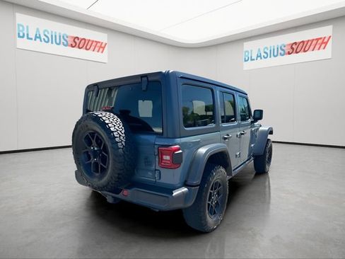 Used 2024 Jeep Wrangler Unlimited AWD/4WD image 3