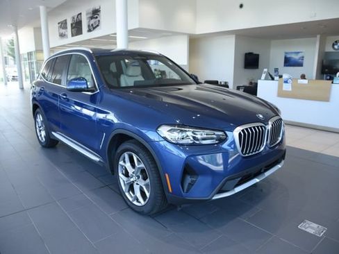 Used 2023 BMW X3 xDrive30i w/ Premium Package AWD/4WD image 4